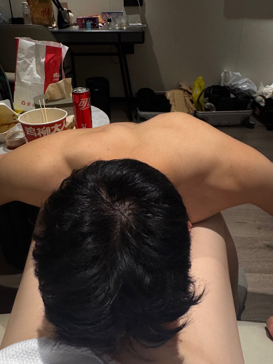 做爱崴脚 tweet media