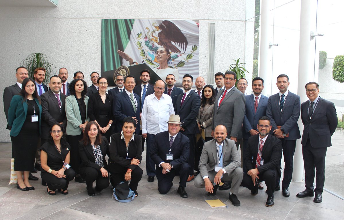 civanglez's tweet image. Felicitaciones a DGPCPE @SRE_mx y @EmbaMexGua por la organización y sede de la 1 Reunión de Encargados de Protección Consular en América Latina y el Caribe, espacio para compartir buenas prácticas para fortalecer la asistencia a personas mexicanas en la región.
@SGuillermoReyes