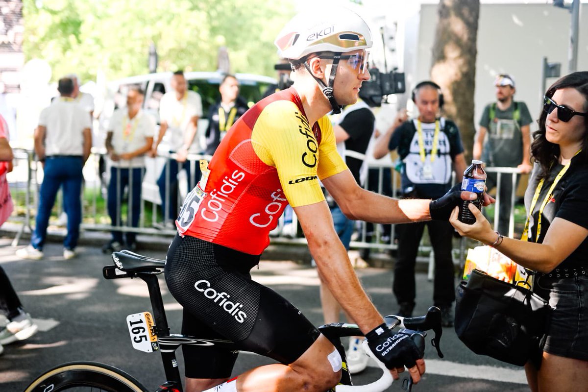 Team Cofidis (@teamcofidis) on Twitter photo Bataille entre les favoris dans les rues de Rouen 📈
Alex Aranburu et Dylan Teuns franchissent la ligne dans le groupe des poursuivants.
#TDF2025 📷 <a href="/MathildeLAzou/">Mathilde L'Azou</a> Bataille entre les favoris dans les rues de Rouen 📈
Alex Aranburu et Dylan Teuns franchissent la ligne dans le groupe des poursuivants.
#TDF2025 📷 <a href="/MathildeLAzou/">Mathilde L'Azou</a>