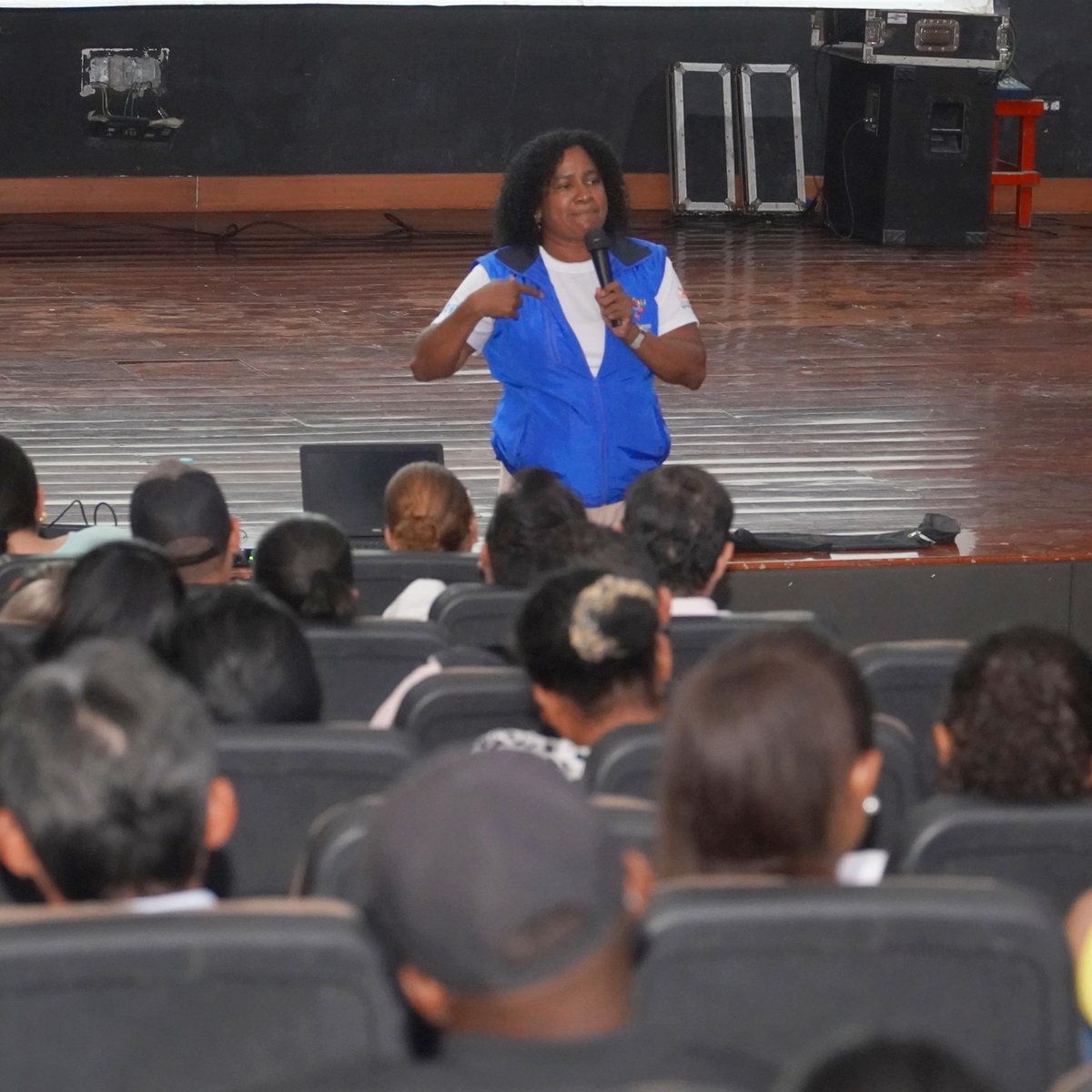 #NoticiasPositivas | Nuestros funcionarios participaron en una charla de prevención de violencia contra la mujer, discriminación y acoso laboral, con el objetivo de fomentar espacios de trabajo seguros, inclusivos y respetuosos para todas y todos. 🤝

#LosBuenosSomosMás