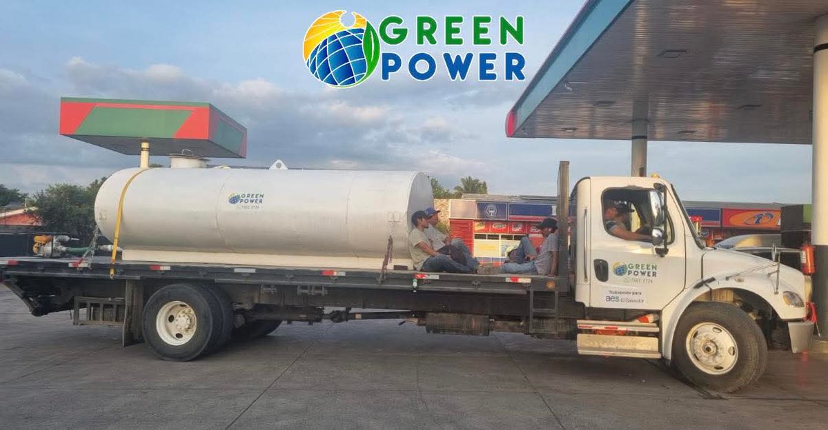 Sv_Greenpower's tweet photo. Nos transportamos hacia una nueva jornada de limpieza de paneles solares ☀️🧼
Llevamos con nosotros a nuestro equipo de trabajo y agua purificada, ideal para cuidar tus paneles y garantizar su máximo rendimiento. 💧🚚
Porque en GREEN POWER, cada detalle cuenta. https://t.co/L0Au1ii3wn