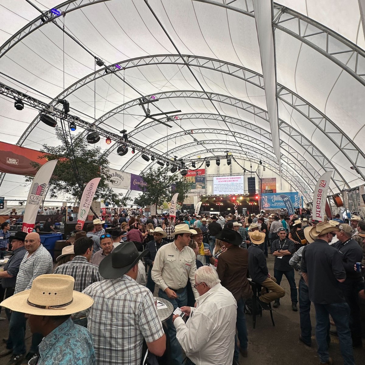 Giddy-up, Calgary! Stampede week is in full swing, and we’re kicking it off right at the Big Guns Stampede Breakfast!

Spot the bandanas? That’s us! Come say hello!

#BigGunsBreakfast #CalgaryStampede #globalenergyshow