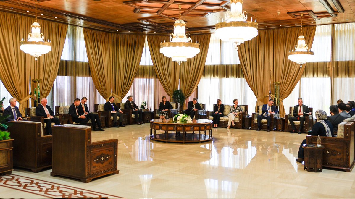 وزير الخارجية والمغتربين السيد أسعد حسن الشيباني يستقبل وفداً أوروبياً في دمشق