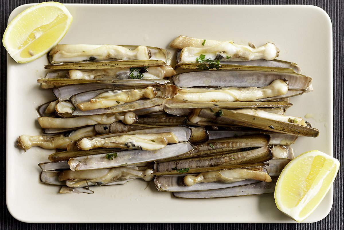 ⛱️🌞 El verano ya está aquí, con su cerveza, sus paseos por la playa, sus puestas de sol…Y por supuesto, sus largas comidas y celebraciones con la familia y los amigos...

¡Aquí tienes 25 recetas de pescado y marisco para disfrutar! 👉opercebeiro.com/blog/25-receta…