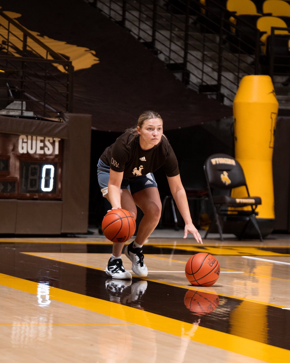 wyo_wbb's tweet image. Back at work ⚠️😤