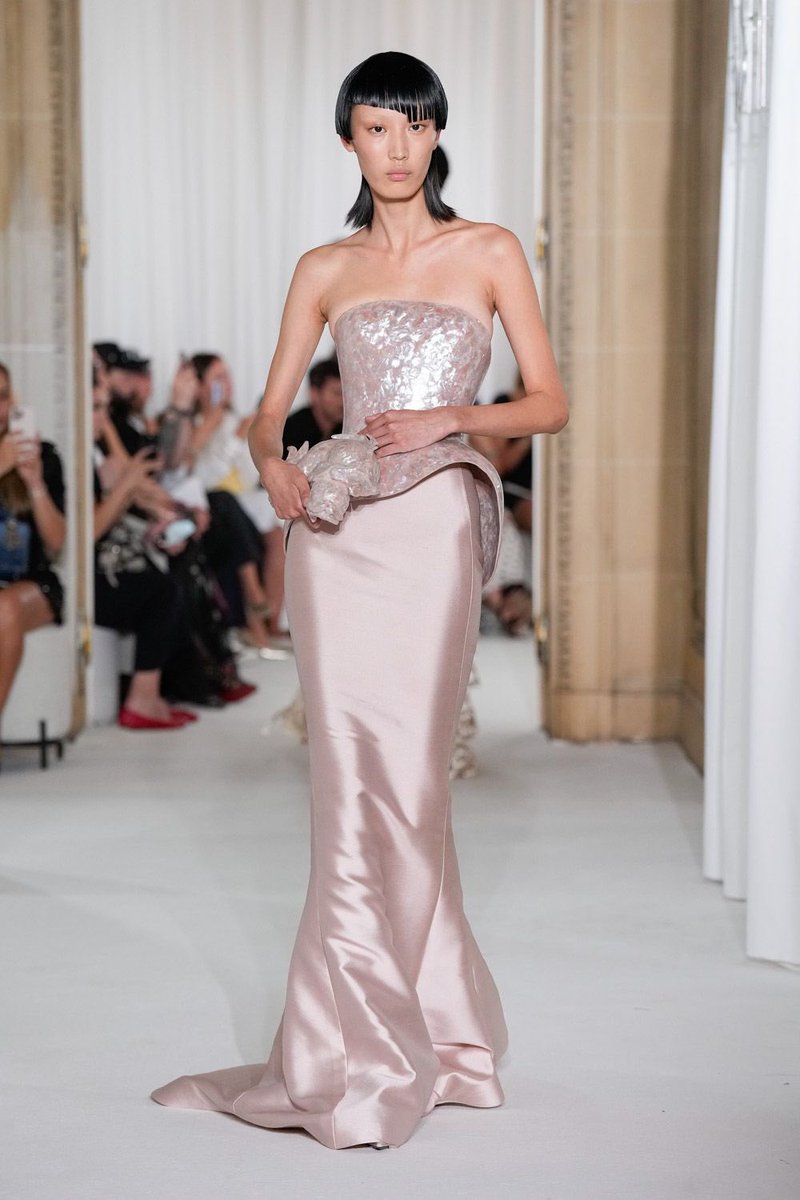 Stunning corset looks at Ashi studio fw25 couture