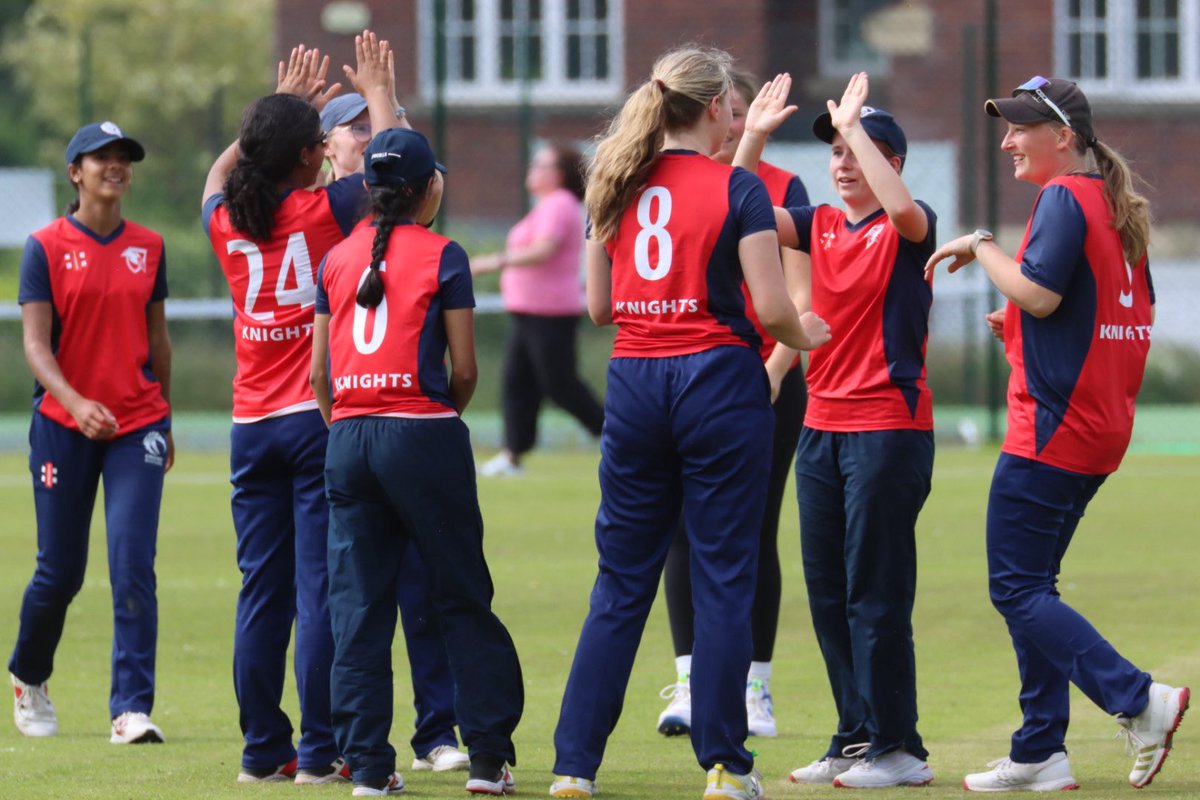 Western Warriors only managed 91/9 in their 20 overs against Eastern Knights. That’s one game each in the <a href="/CricketScotland/">Cricket Scotland</a> Girls U18 Regional Championship. More to come tomorrow in Dollar when the Western Warriors take on the Caledonian Highlanders. #ChooseCricket #Cricket 🏏