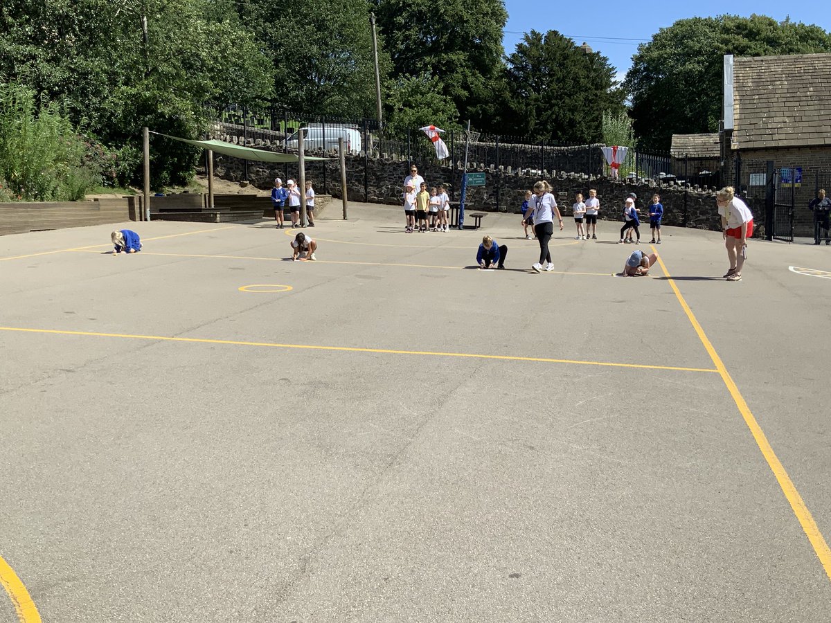 Year 2 have enjoyed another Teamwork Tuesday! We have been on a spelling hunt, a multiplication relay and developed our map skills with an orienteering activity.