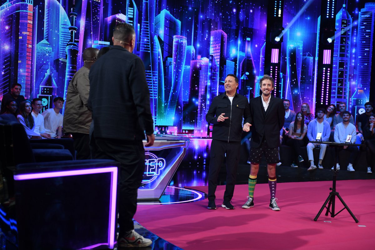 #VTEP (@vtep_tf1) on Twitter photo ✨ Vendredi soir, nouvel épisode de #VTEP avec <a href="/Karimacharni/">Karima Charni</a>, #IssaDoumbia, <a href="/patrickchanfray/">Patrick Chanfray</a>, #AntoineRabault, <a href="/MajidBERHILA/">Majid BERHILA</a> et deux petits nouveaux : #MalikaBenjelloun et <a href="/padamecour/">Pierre-Antoine Damecour</a> !
🪄 Et en bonus, <a href="/Gusillusionnist/">Gus illusionniste</a> pour un tour inédit ! ✨ Vendredi soir, nouvel épisode de #VTEP avec <a href="/Karimacharni/">Karima Charni</a>, #IssaDoumbia, <a href="/patrickchanfray/">Patrick Chanfray</a>, #AntoineRabault, <a href="/MajidBERHILA/">Majid BERHILA</a> et deux petits nouveaux : #MalikaBenjelloun et <a href="/padamecour/">Pierre-Antoine Damecour</a> !
🪄 Et en bonus, <a href="/Gusillusionnist/">Gus illusionniste</a> pour un tour inédit !