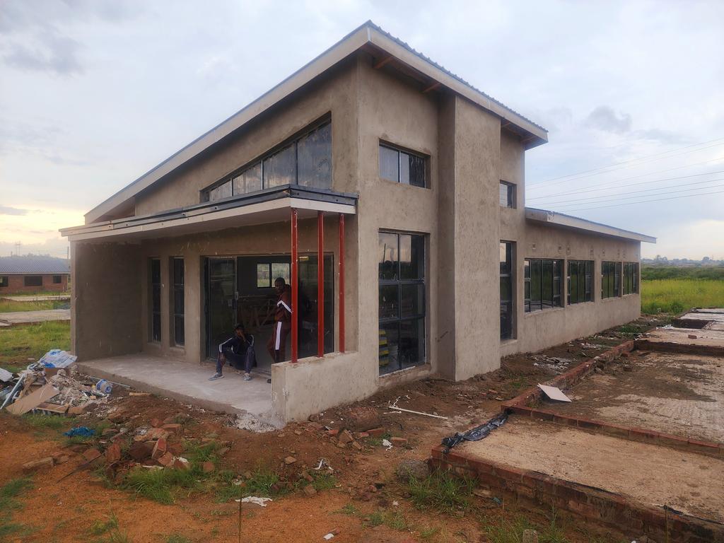 <a href="/Savheya_Happie/">Savheya veFashion</a> <a href="/UrbanBuilderszw/">Urban Builders Solutions</a> We’ve executed numerous skillion roof installations, favored for their cost efficiency and structural simplicity; however, their long-term performance hinges on adhering to proper specifications and support systems. For spans over 10 meters, shortcuts can lead to