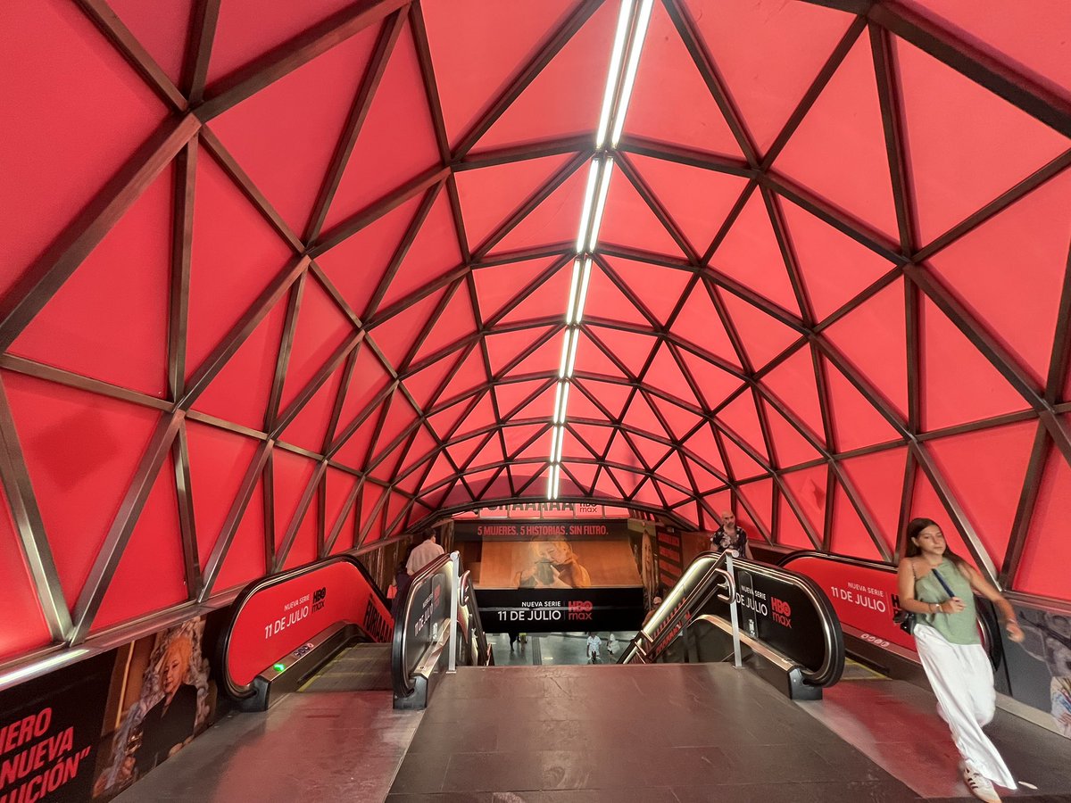 Con este “Sol” y estas  temperaturas es normal que te entre un poco de #furia. <a href="/StreamMaxES/">HBO Max España</a> #publicidad