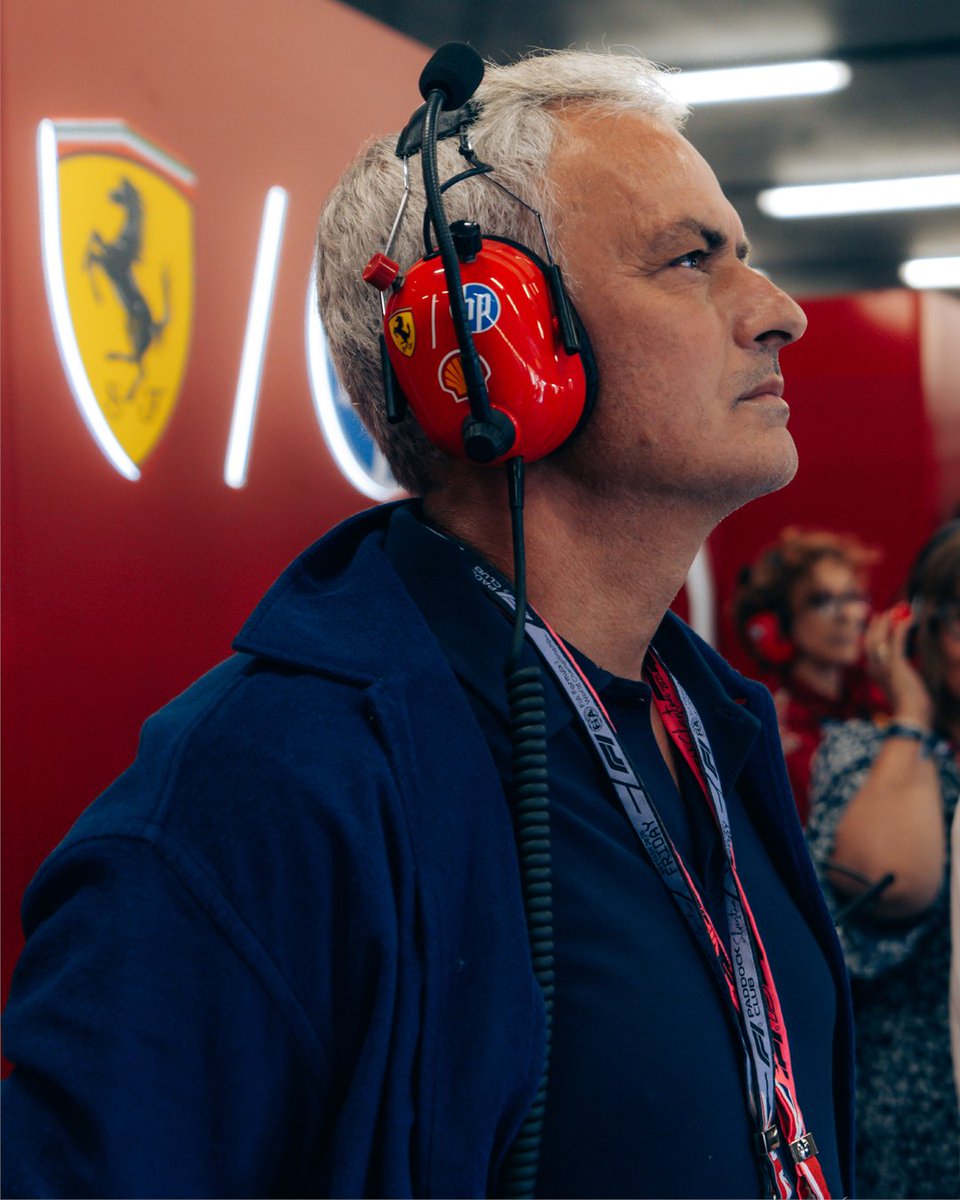 Support from all around the world in the garage this weekend 🙌