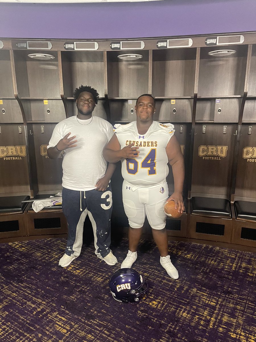 _bigchip64's tweet photo. COMMITTED!!!!🟣🟡 I’m extremely grateful and excited for the opportunity to continue my career at UMHB. Go Crusader!!! #gocru #Committed https://t.co/gElyn1Tidw