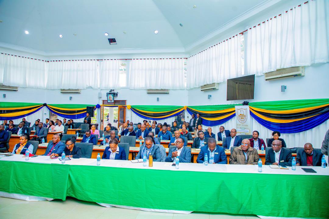 PROGRAMU YA SAMIA EXTENDED SCHOLARSHIP KUTEKELEZWA KWA AWAMU TATU, DKT. NUNGU

Mkurugenzi Mkuu wa Tume ya Taifa ya Sayansi na Teknolojia (COSTECH), Dkt. Amos Nungu ( <a href="/nungujr/">Nungu, A.</a> ), amesema Programu ya Samia Extended Scholarship (DS/AI+) inatekelezwa kwa hatua tatu, ambapo ya kwanza