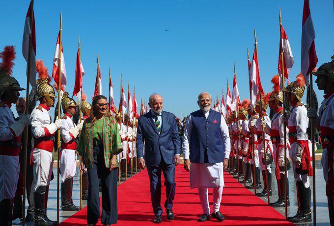 प्रधानमंत्री मोदी को ब्राजील के सर्वोच्च सम्मान, नेशनल ऑर्डर ऑफ द सदर्न क्रॉस के ग्रैंड कॉलर से सम्मानित किया जाएगा।

भारत-ब्राजील संबंधों में एक उल्लेखनीय मील का पत्थर।

चमचों की ये देख अब बवासीर का दर्द शुरू हो जायेगा।🥹