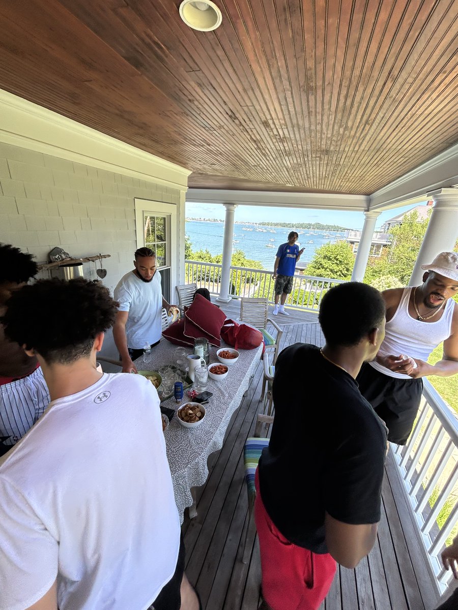 TerrierMBB's tweet image. Great team bonding over the 4th of July weekend 🇺🇸 Spent the day by the water and enjoyed some time together off the court! #GoBU