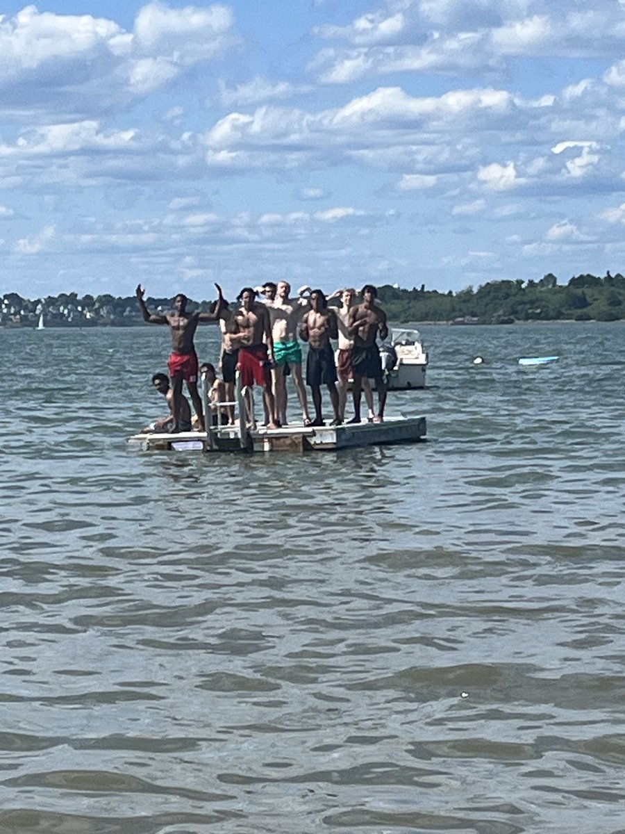 TerrierMBB's tweet image. Great team bonding over the 4th of July weekend 🇺🇸 Spent the day by the water and enjoyed some time together off the court! #GoBU