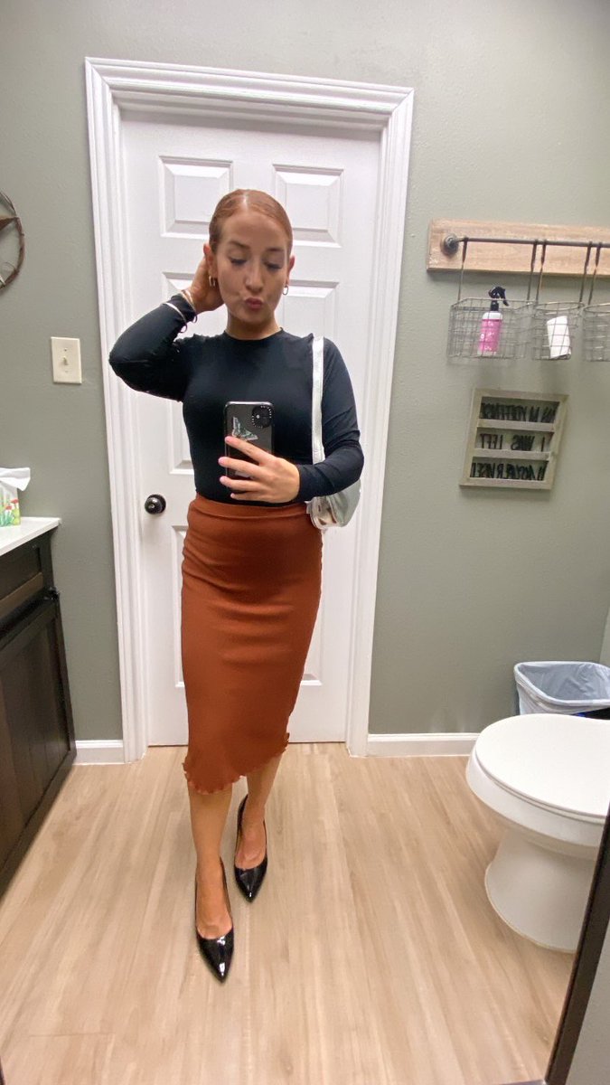 I want to see you lick the toilet bowl 😝