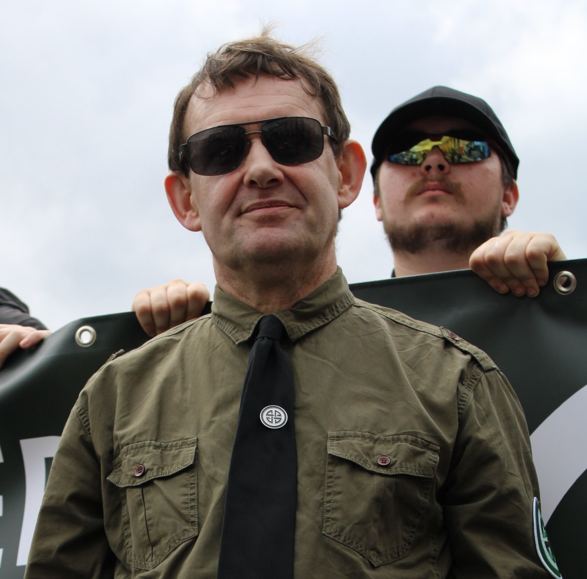 ClannEireannIE's tweet image. "I don't actually think he's British Intelligence -- I was just using that as an insult. I think he's a true believer" - Ezra LeVant on Ár gCeannaire, Justin Barrett.
Well the nose would know, right?