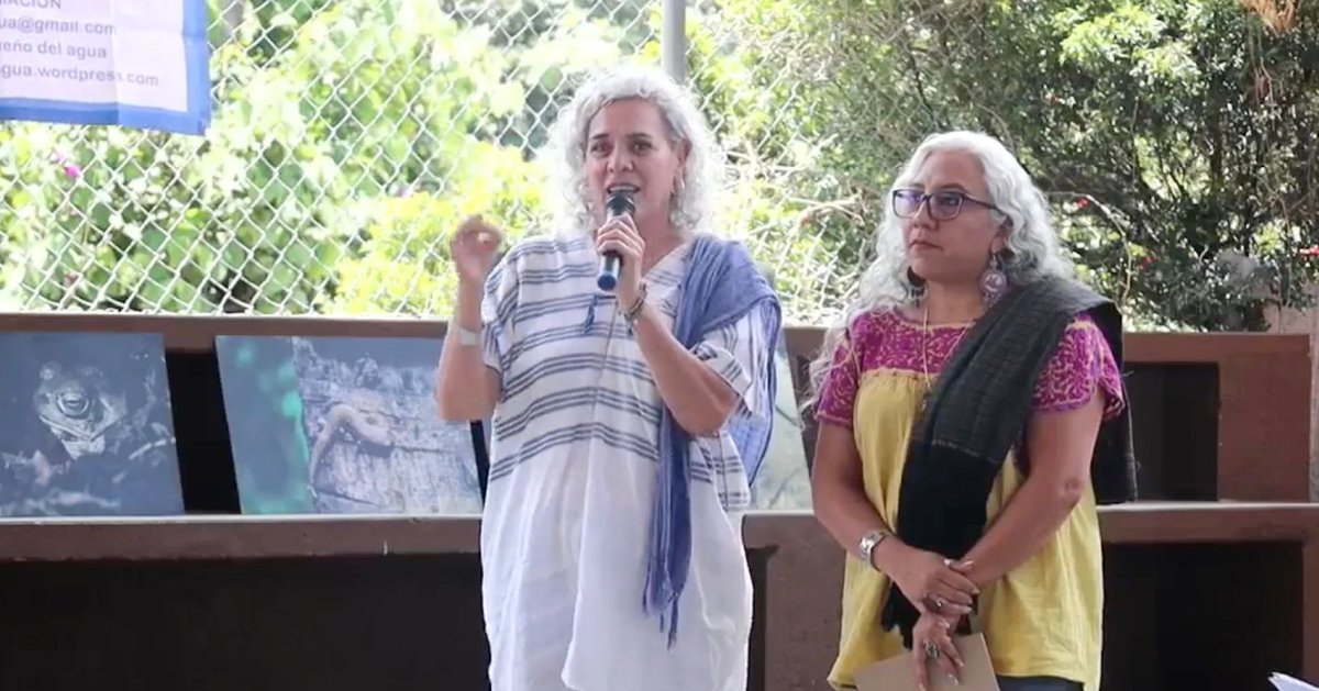Consorcio Oaxaca (@consorciooaxaca) on Twitter photo 📰En en marco de la 66ª Asamblea del Foro Oaxaqueño del Agua llevado a cabo en San Andrés Huayapam, la campaña Por el derecho a la alimentación sana y nutritiva #OaxacaSinChartarra participó en la asamblea.
👤Cómo parte de la campaña, <a href="/YesicaS53127681/">Yésica Sánchez Maya.</a> , directora de 📰En en marco de la 66ª Asamblea del Foro Oaxaqueño del Agua llevado a cabo en San Andrés Huayapam, la campaña Por el derecho a la alimentación sana y nutritiva #OaxacaSinChartarra participó en la asamblea.
👤Cómo parte de la campaña, <a href="/YesicaS53127681/">Yésica Sánchez Maya.</a> , directora de