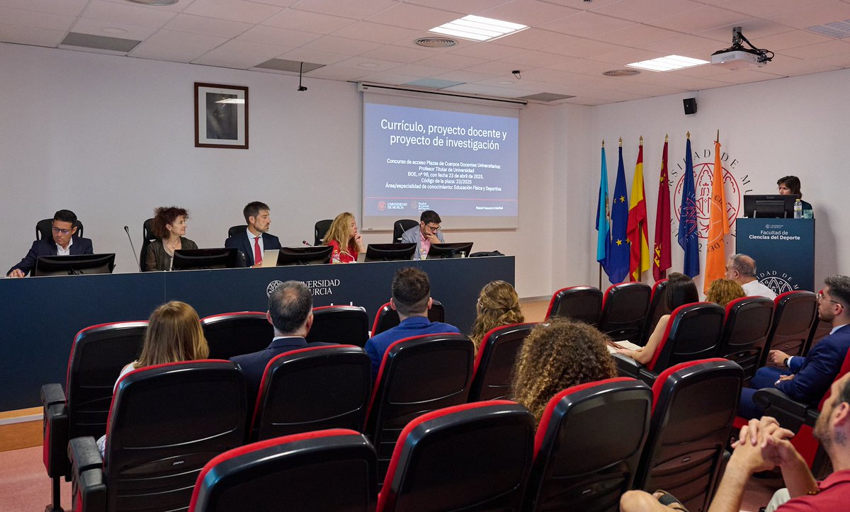 Desde MS&amp;sPORT felicitamos a Raquel Vaquero-Cristóbal por su plaza como Titular de Universidad.
Orgullosos de tu papel en el grupo y de tu compromiso con la docencia y la investigación. ¡A seguir creciendo! 👏
#TitularDeUniversidad #MSandSPORT
<a href="/umucafd/">CAFD UMU</a>  <a href="/umusport/">Grupo Umusport Universidad de Murcia</a>