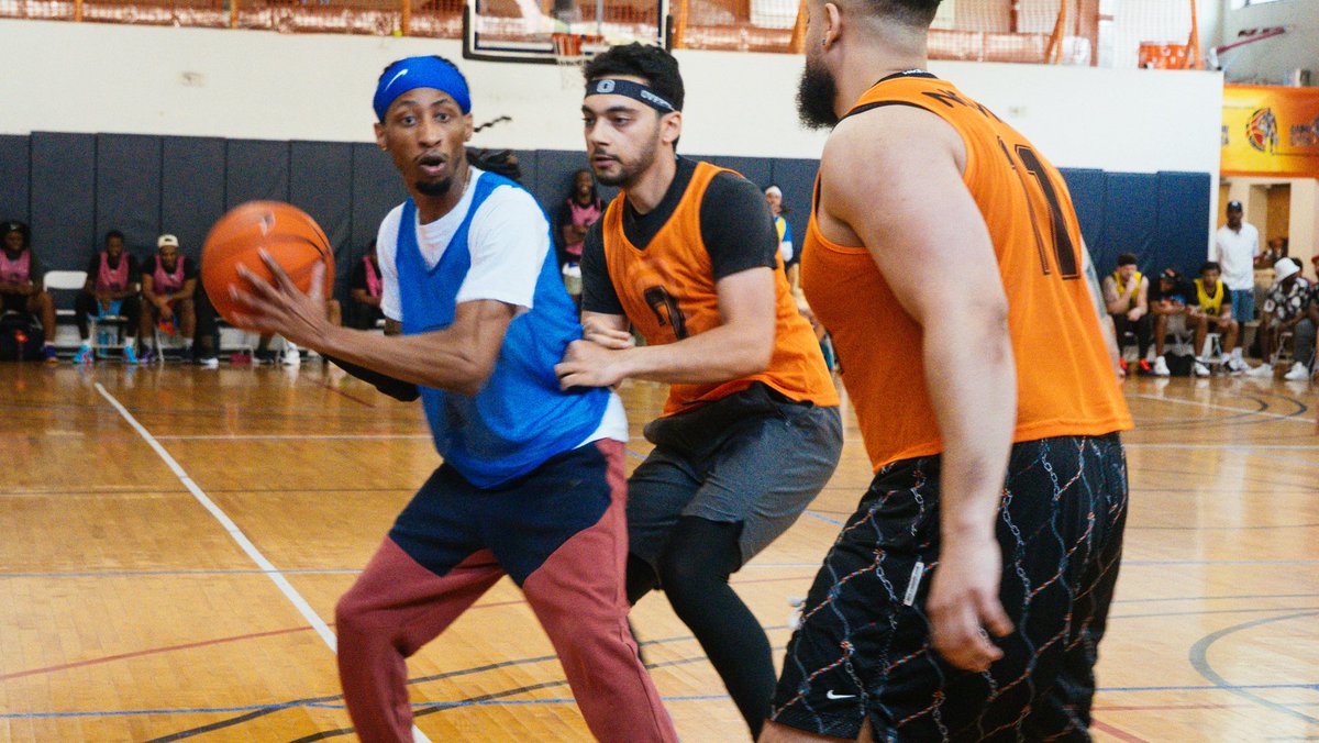 ALLFLAVORNET's tweet image. #KnicksTwitterDay 2025 #TeamRebecca