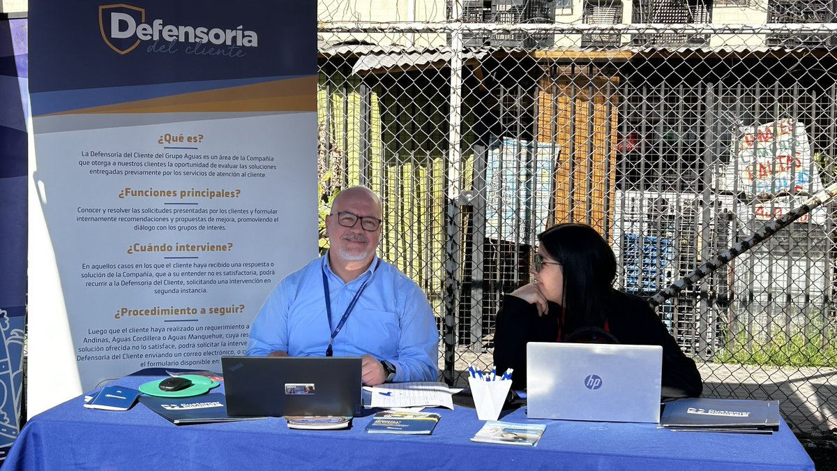 Hoy realizamos un #GobiernoEnTerreno en Villa El Caleuche, Puente Alto, junto a servicios como Serviu, CGE, Registro Civil, Banco Estado, Carabineros, entre otros.
Acercamos el Estado a la comunidad con atención directa y orientación.