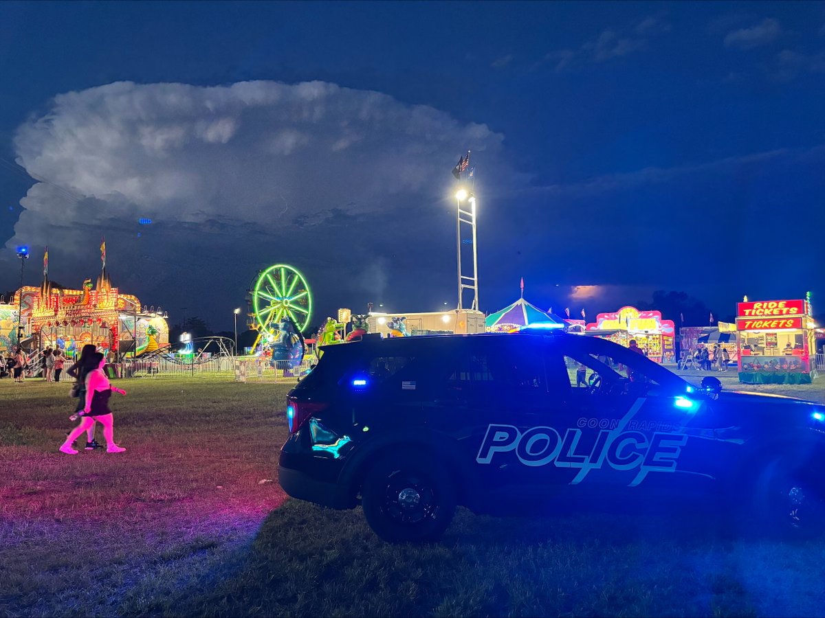 CoonRapidsPD's tweet image. We had an absolute blast at our 3 day Fourth of July Celebration last weekend! 🎉🚀 We hope you all had a safe and unforgettable time too! #FourthofJuly #Community #CoonRapidsPD