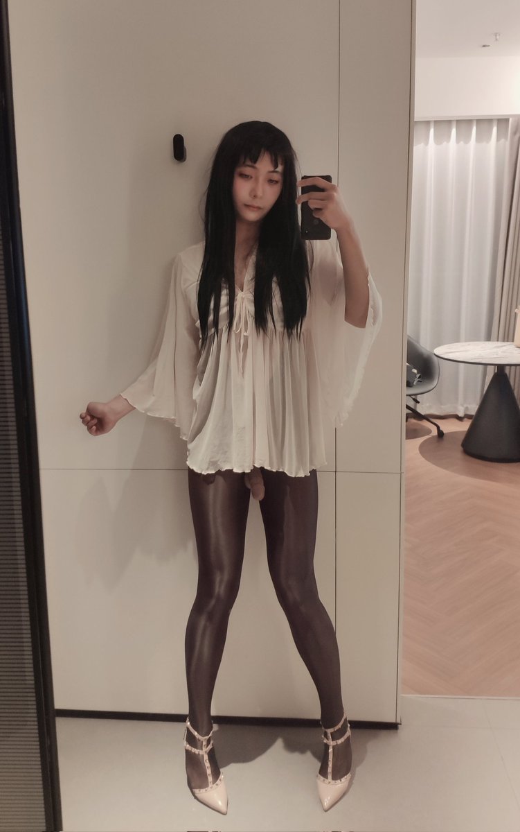 一穿高跟就会觉得自己贱
＃伪娘 #伪娘の日常 #伪娘肉便器 
#女装CD #伪娘cd #伪娘骚货 
#crossdresser #男娘cd