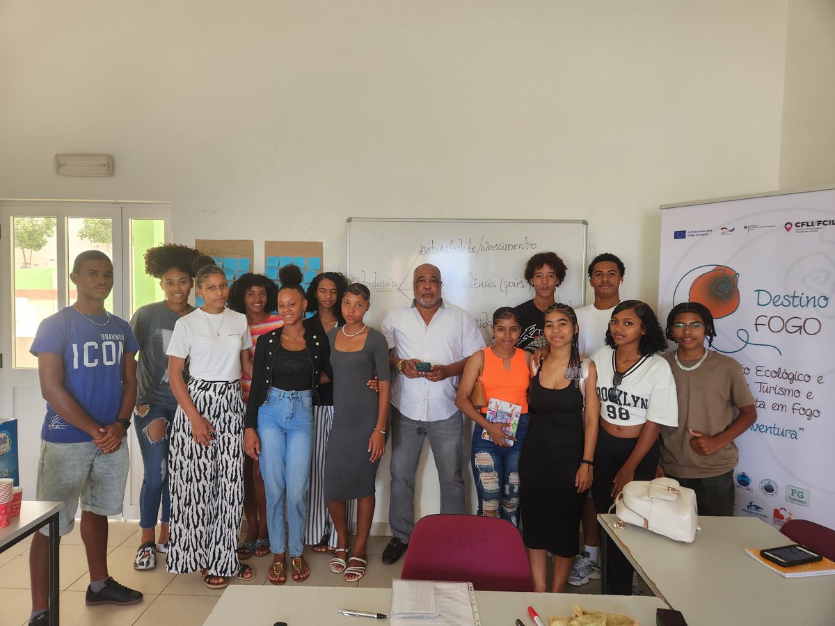 High school students on Fogo Island joined a week-long environmental training led by Associação Projecto Vitó as part of Projeto Destino Fogo.
They explored climate change, biodiversity, and sustainability, becoming youth ambassadors for the planet!
#Sustainability #YouthInAction