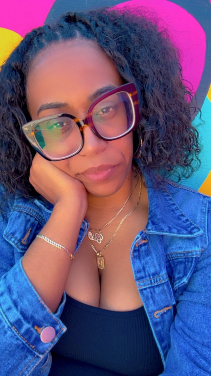 Mamacita_of2's tweet image. 🤓