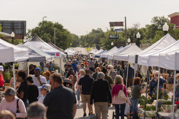 Tulsa Farmers' Market has added two new ways to shop. 🍅 🌱 

The market has added Wednesday morning hours, 8–11 AM.

And if in-person isn’t your thing, there’s TFM To-Go, an online service where you can order from 100+ local vendors. Learn more: tulsafarmersmarket.org/tfm-to-go.