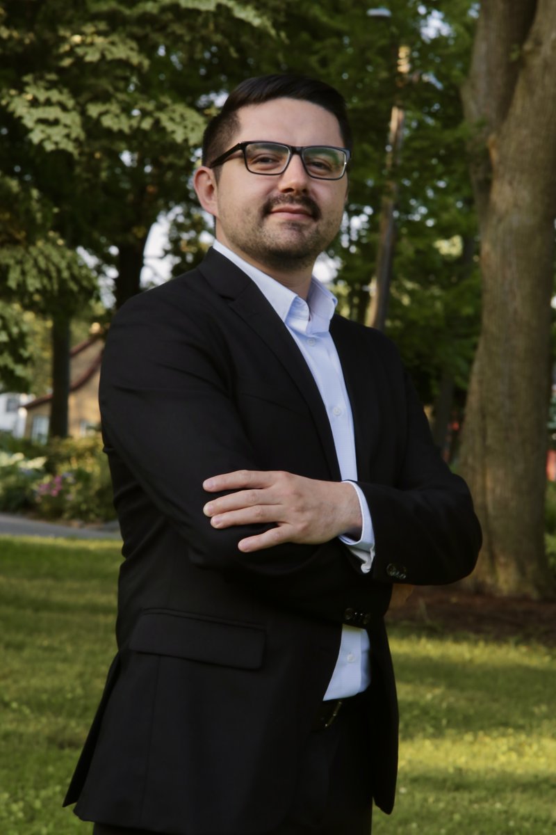 Meet Didier 👋🏻 Master of Healthcare Administration (MHA) student Didier A. Cardona Villalobos is proud to participate in a newly-established internship program with AHN Saint Vincent Hospital. Read more: bit.ly/3U0ytzS