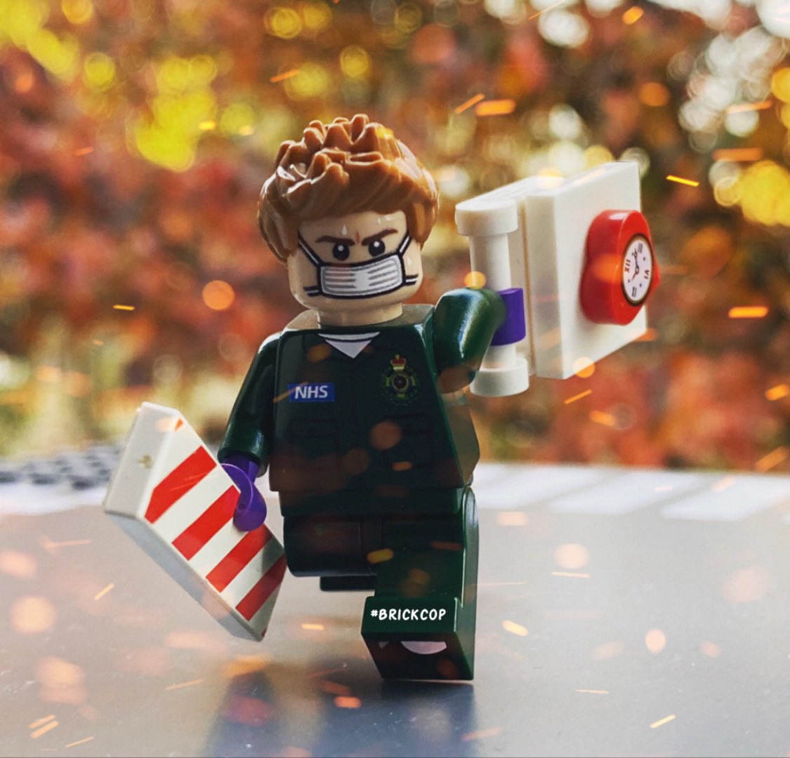 Brick_Cop's tweet image. We’ve had a number of serious medical incidents over the last few weeks, it’s part & parcel of Emergency Response.
Each time we’ve arrived to our amazing @Ldn_Ambulance and @LDNairamb colleagues doing amazing things to save lives.
Thank you all on #InternationalParamedicsDay 🚨
