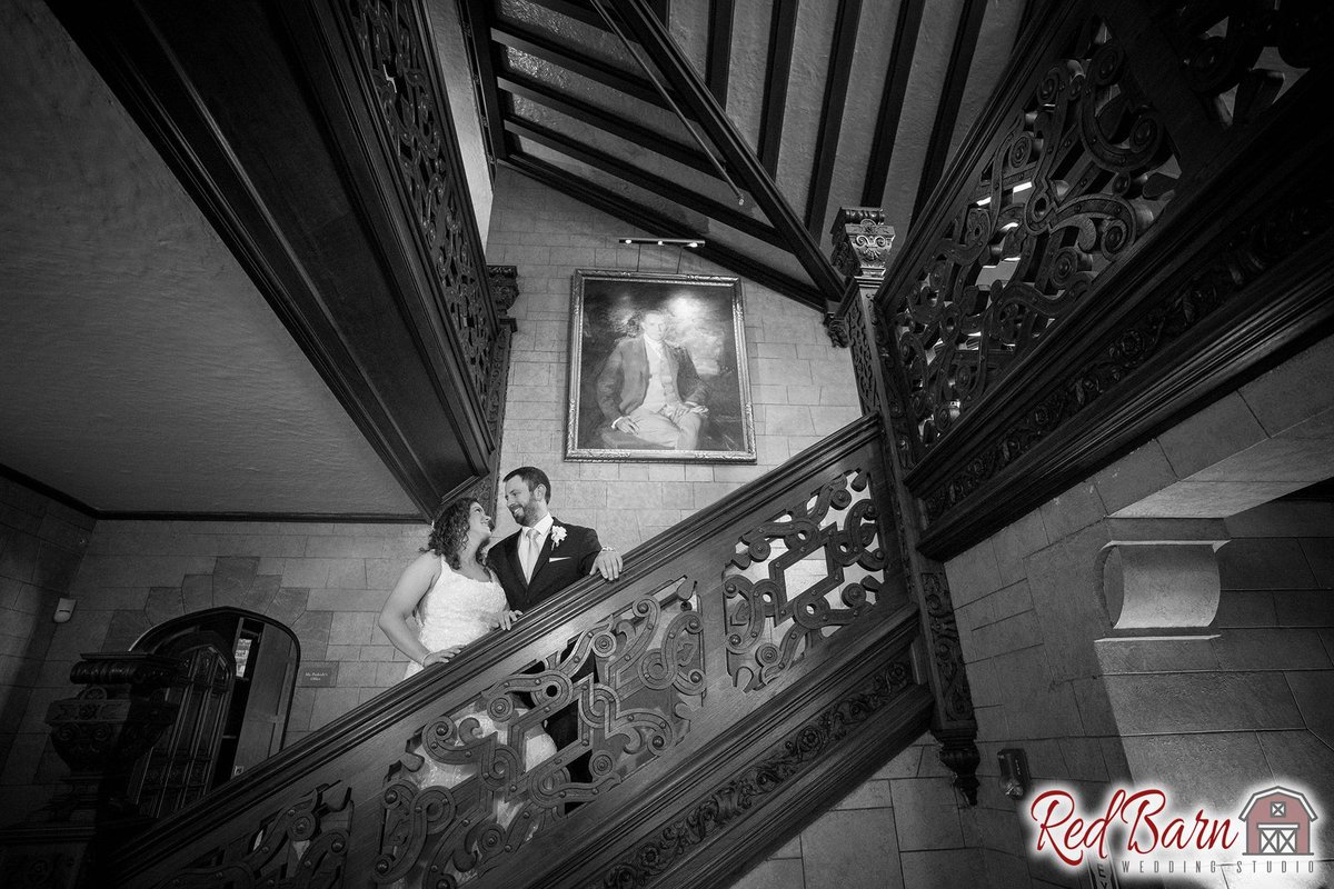 redbarnwedding's tweet photo. Sealed with sunshine and a kiss... Congratulations to Kelsey &amp; Chris on their wedding celebration ! 

#redbarnweddingstudio #redbarnstudio #vowsphotography #weddingmomentscaptured #pinstripesoakbrook #OakbrookWedding #oakbrookillinois #artisticphotographer https://t.co/RJY9ndu2VN
