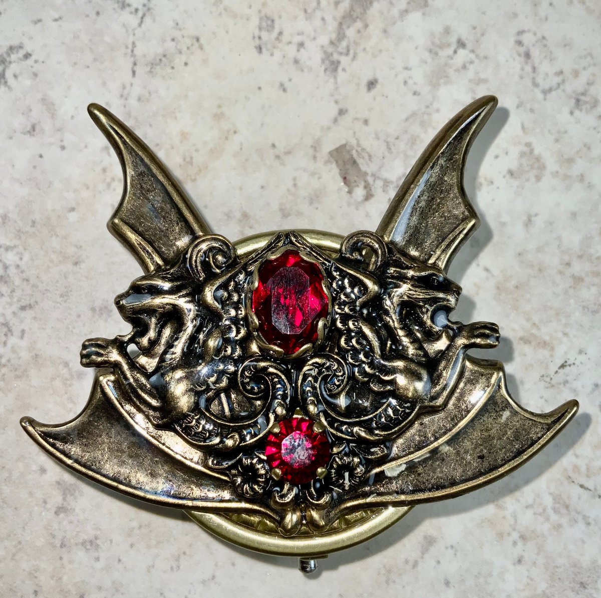 #jewelry #Collectible Dragon Music Box Locket
$150.00
Get here bit.ly/3SzgLAe