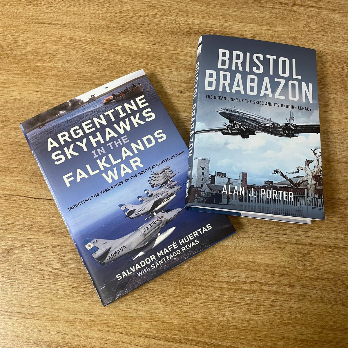 ✈️📚✌️Two for Tuesday –  #AviationBooks edition! ✌️📚✈️

📖 Argentine Skyhawks in the Falklands War – Targeting the Task Force in the South Atlantic in 1982 by Salvador Mafé Huertas 

📖 Bristol Brabazon – The Ocean Liner of the Skies and Its Ongoing Legacy by Alan J Porter