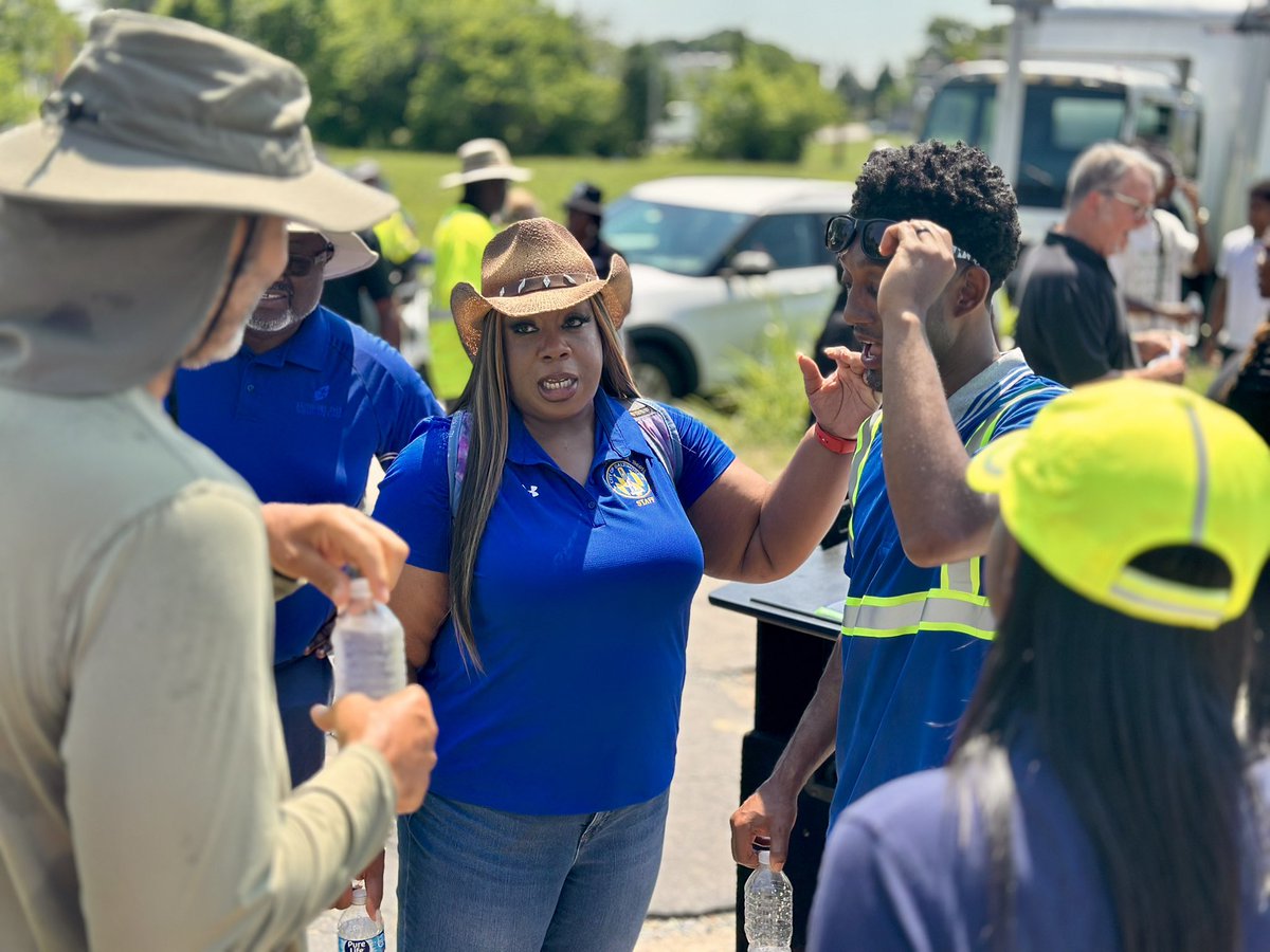 Mayor’s Office of Recovery Programs (@recoverbmore) on Twitter photo This is Baltimore's most ambitious cleaning strategy in decades. It brings together <a href="/BaltimoreDPW/">BaltimoreDPW</a>, <a href="/BmoreCityDOT/">Baltimore City DOT</a>, <a href="/RecNParks/">Baltimore Rec & Parks</a>, Clean Corps, and resident volunteers to address both 311-reported issues and proactively identified sanitation needs in every city neighborhood. This is Baltimore's most ambitious cleaning strategy in decades. It brings together <a href="/BaltimoreDPW/">BaltimoreDPW</a>, <a href="/BmoreCityDOT/">Baltimore City DOT</a>, <a href="/RecNParks/">Baltimore Rec & Parks</a>, Clean Corps, and resident volunteers to address both 311-reported issues and proactively identified sanitation needs in every city neighborhood.