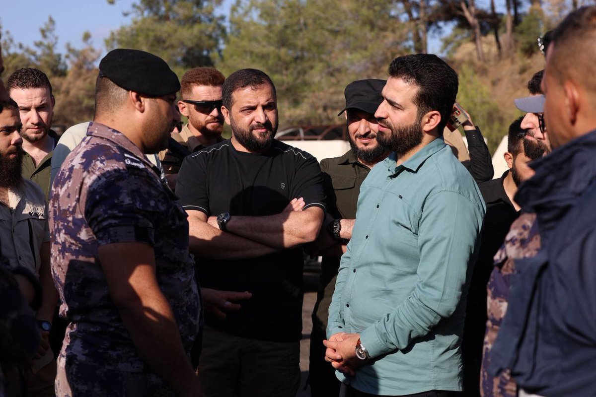 Anas_Khatab_sy's tweet image. الشكر الجزيل والعرفان لفرق الدفاع المدني، خوذ الوطن البيضاء التي تواجه الحرائق بمنتهى الشجاعة والتضحية، وللدول الصديقة التي شاركت في جهود إطفاء الحرائق. تضحياتكم وتعاونكم مسجّلة في ديوان الأخوّة والإنسانية، وسوريا لن تنسى وقفتكم ودعمكم.