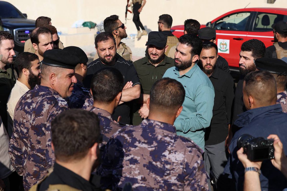 Anas_Khatab_sy's tweet image. الشكر الجزيل والعرفان لفرق الدفاع المدني، خوذ الوطن البيضاء التي تواجه الحرائق بمنتهى الشجاعة والتضحية، وللدول الصديقة التي شاركت في جهود إطفاء الحرائق. تضحياتكم وتعاونكم مسجّلة في ديوان الأخوّة والإنسانية، وسوريا لن تنسى وقفتكم ودعمكم.