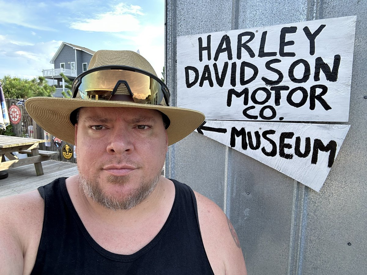 Open up! I wanna see them helmets!