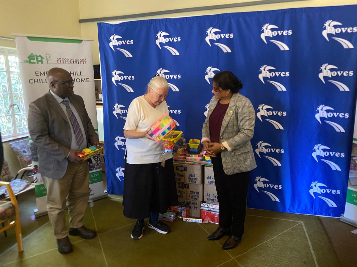 King Jay🇿🇼 (@kingjayzim) on Twitter photo Please join me in giving a warm nod to Ambassador Minoli Perera 🇦🇺,affectionately known as Vachihera ,<a href="/AusEmbZim/">Australian Embassy, Zimbabwe</a> for channelling her second prize from April’s #AmbassadorsCookOffZw ,hosted by <a href="/TeamFuloZim/">TeamFuloZim/Global</a> , into something truly meaningful ,a donation of books 📚 and toys 🧸 to Please join me in giving a warm nod to Ambassador Minoli Perera 🇦🇺,affectionately known as Vachihera ,<a href="/AusEmbZim/">Australian Embassy, Zimbabwe</a> for channelling her second prize from April’s #AmbassadorsCookOffZw ,hosted by <a href="/TeamFuloZim/">TeamFuloZim/Global</a> , into something truly meaningful ,a donation of books 📚 and toys 🧸 to