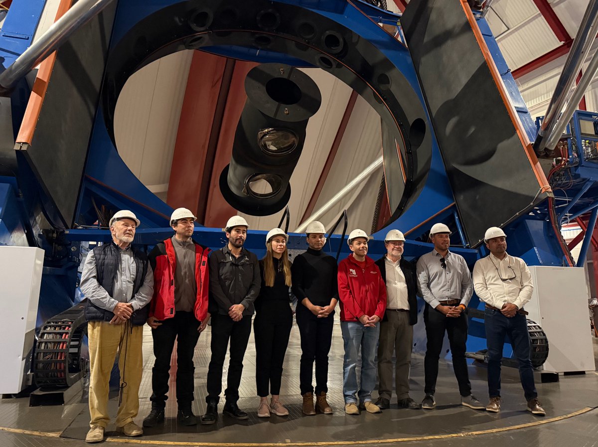 Carnegie Las Campanas Observatory (@lcoastro) on Twitter photo E l Gobernador de la Región de Coquimbo, Cristóbal Juliá, junto a representantes del <a href="/CORECoquimbo/">CORE Coquimbo</a> , visitó las instalaciones del <a href="/LCOAstro/">Carnegie Las Campanas Observatory</a> y el sitio donde se construye el futuro <a href="/giantmagellan/">Giant Magellan Telescope</a> , en el límite entre las regiones de Atacama y Coquimbo.
lco.cl/es/observatori… E l Gobernador de la Región de Coquimbo, Cristóbal Juliá, junto a representantes del <a href="/CORECoquimbo/">CORE Coquimbo</a> , visitó las instalaciones del <a href="/LCOAstro/">Carnegie Las Campanas Observatory</a> y el sitio donde se construye el futuro <a href="/giantmagellan/">Giant Magellan Telescope</a> , en el límite entre las regiones de Atacama y Coquimbo.
lco.cl/es/observatori…