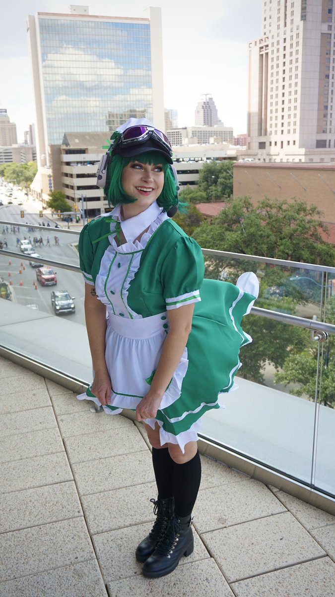 A little maid Ela! 💚 #R6Community #Cosplay