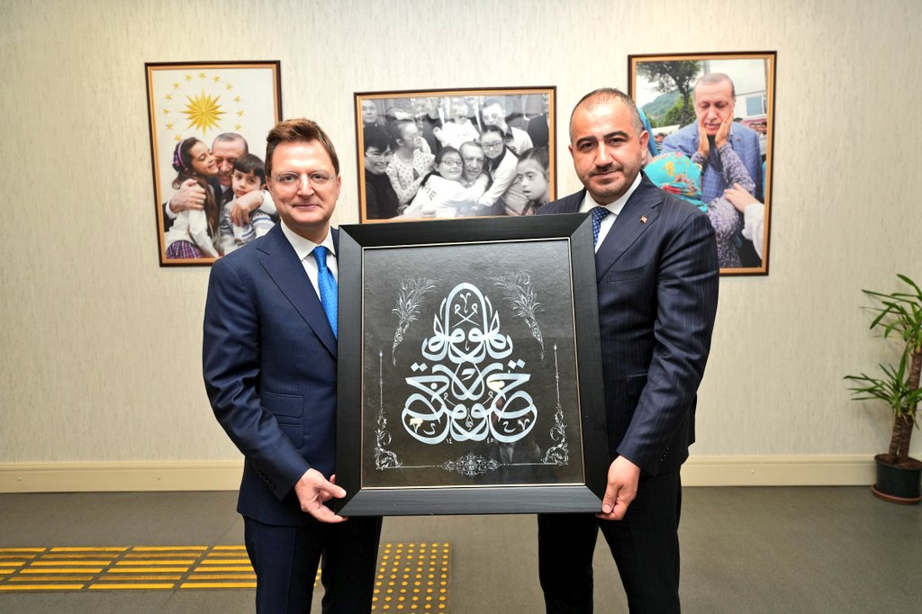Tarkan Burçak UYGUN 🇹🇷 (@tbuygun1) on Twitter photo Genel Başkan Yardımcımız, AK Parti Sağlık Politikaları Başkanımız Sayın <a href="/DrYerebakan/">Dr. Halit Yerebakan</a>’ı Genel Merkezimizde ziyaret ettik.
İl Başkanımız Sayın <a href="/abdullahozdemir/">Abdullah Özdemir</a>’in selamlarını ilettik.
İstanbul’da yürüttüğümüz sağlık politikaları ve saha çalışmaları hakkında bilgi verdik, fikir Genel Başkan Yardımcımız, AK Parti Sağlık Politikaları Başkanımız Sayın <a href="/DrYerebakan/">Dr. Halit Yerebakan</a>’ı Genel Merkezimizde ziyaret ettik.
İl Başkanımız Sayın <a href="/abdullahozdemir/">Abdullah Özdemir</a>’in selamlarını ilettik.
İstanbul’da yürüttüğümüz sağlık politikaları ve saha çalışmaları hakkında bilgi verdik, fikir