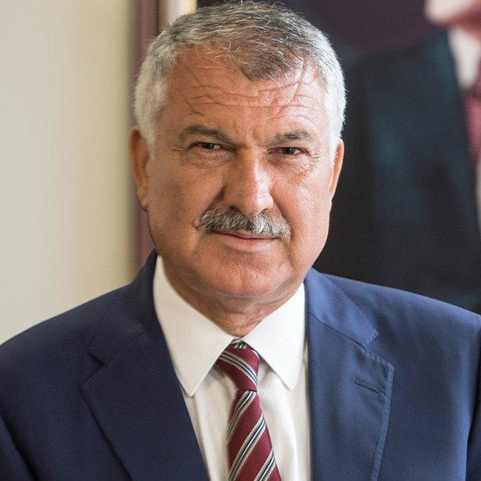 🔴 Adana Büyükşehir Belediye Başkanı Zeydan Karalar tutuklandı.