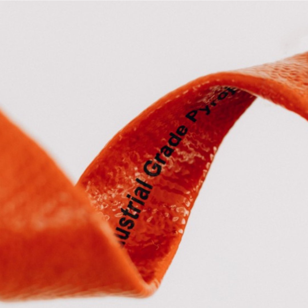 Proudly #OntarioMade, <a href="/ADLInsulflex/">ADL Insulflex</a> manufactures the Industrial Grade Pyrojacket — a heavy-duty, fire-resistant sleeve engineered to withstand molten metal splashes and temperatures up to 1650℃! 

Learn more: loom.ly/z9NbYd8