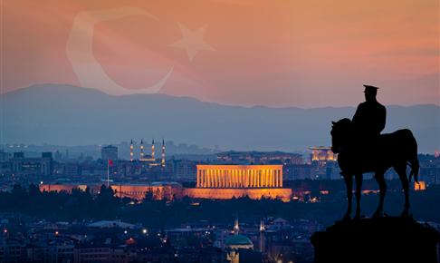 Cumhuriyet, işgal edilmiş bir başkent ve kapatılmış bir parlamento üzerine, egemenliğini bizzat elde eden Türk'ün zaferinin hukuken taçlanması demektir. 
Kanlı bir darbe değil bedeli, Türk kanı ile ödenmiş asil bir direniştir. Bugün de direnenlerin torunlarının emanetindedir.