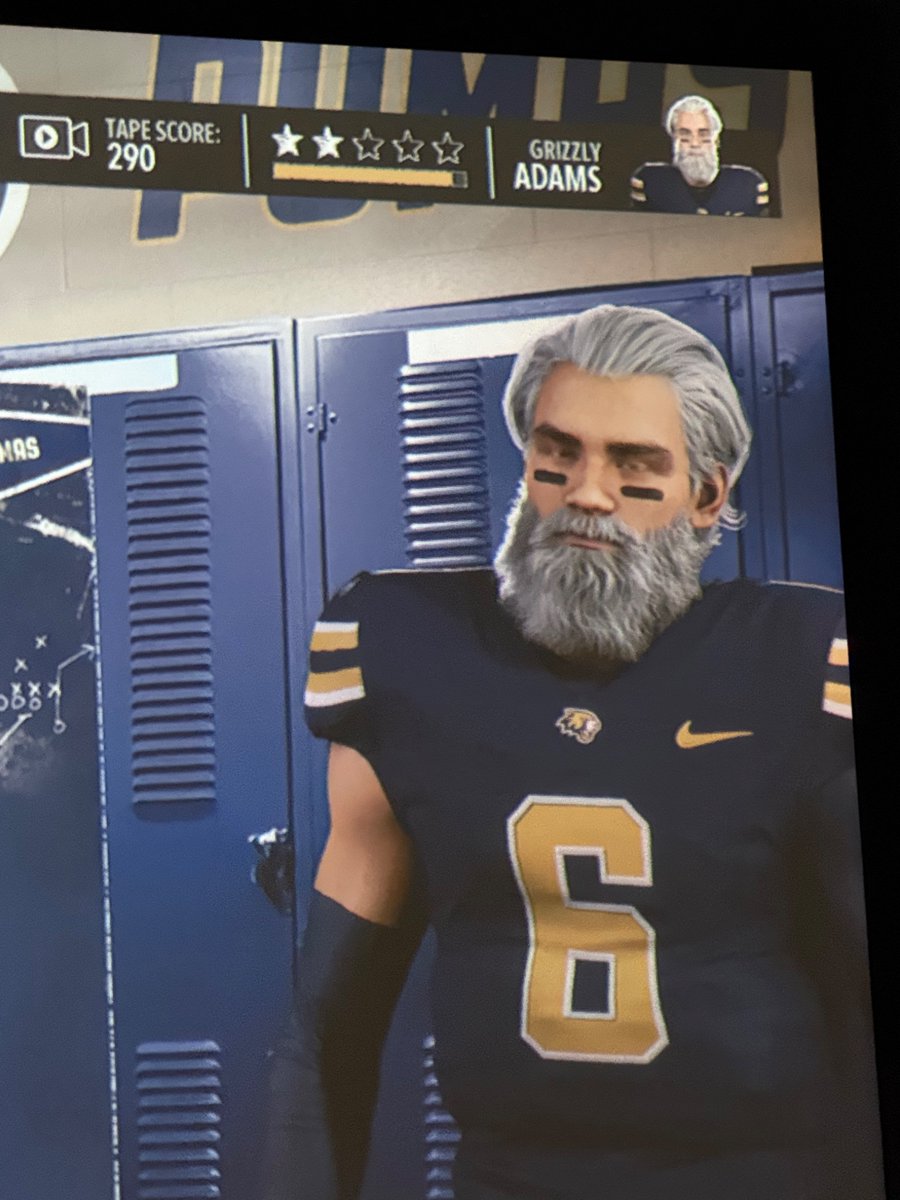 ScottLeeUT's tweet image. I present ⭐️⭐️QB Grizzly Adams - future King of Div II