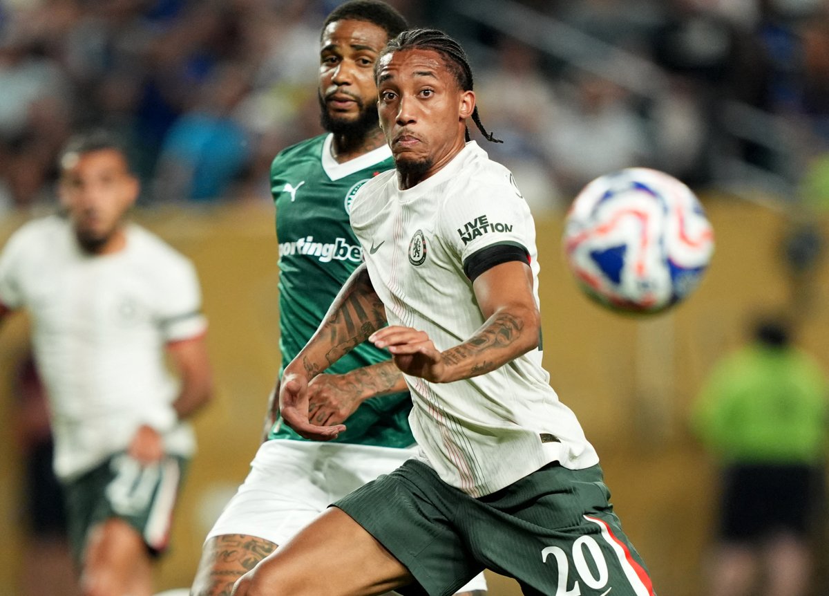 JacobsBen's tweet photo. 🚨 Joao Pedro starts for Chelsea against Fluminense. Trevoh Chalobah and Christopher Nkunku also in the XI. Nicolas Jackson and Reece James on the bench.🔵

Chelsea XI: Sanchez; Gusto, Tosin, Chalobah, Cucurella; Caicedo, Fernandez; Neto, Palmer, Nkunku, Joao Pedro https://t.co/qNEZwYwfa1